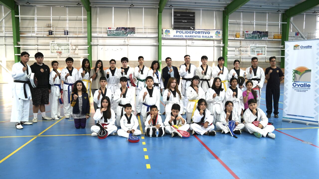 Academia Municipal de Taekwondo recibió nueva implementación deportiva