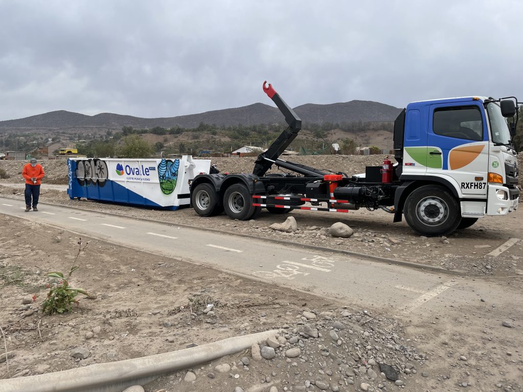 Ovalle continúa con operativos mensuales de retiro de basura histórica durante agosto