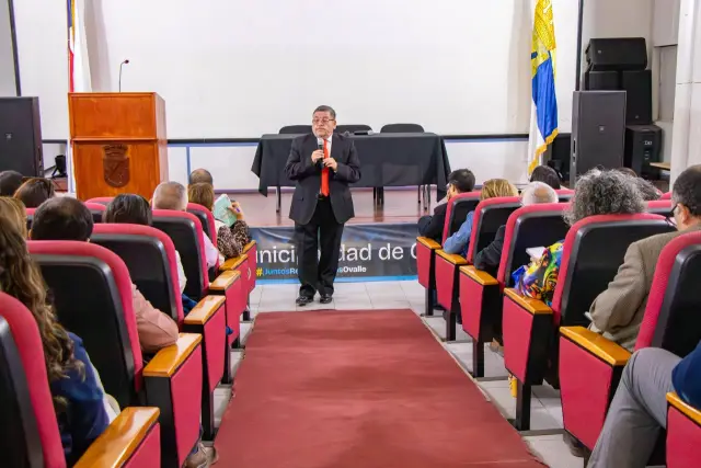 Mesa “Educación Segura” articula acciones frente a la violencia en establecimientos de Ovalle