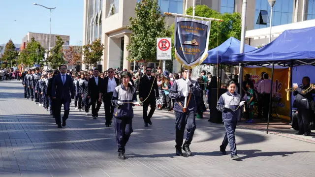 Ovalle celebró su aniversario 195 con multitudinario desfile y reconocimiento a Ciudadanos Distinguidos