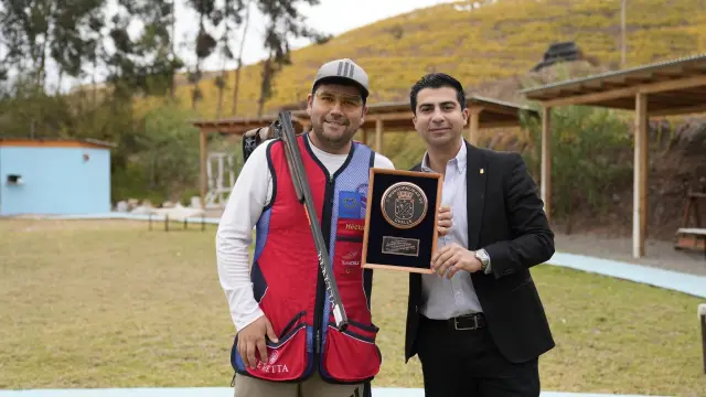 Municipio de Ovalle reconoce al deportista Héctor Flores tras histórica marca mundial en Italia