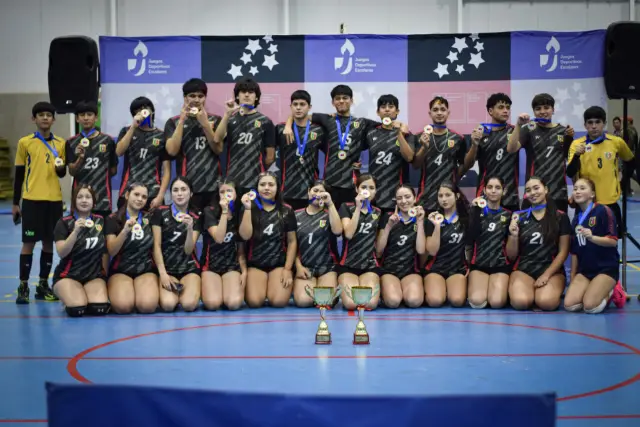 Ovalle se impone en el vóleibol escolar y brilla en la etapa provincial 2026
