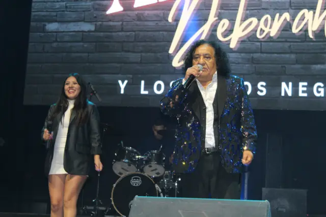 Adrián, Deborah y Los Dados Negros hicieron bailar los ovallinos en la Fonda Los Peñones