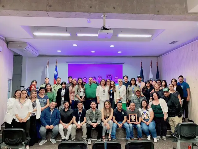 Funcionarios y funcionarias de salud se capacitan en la primera jornada comunal de Red de Urgencia.