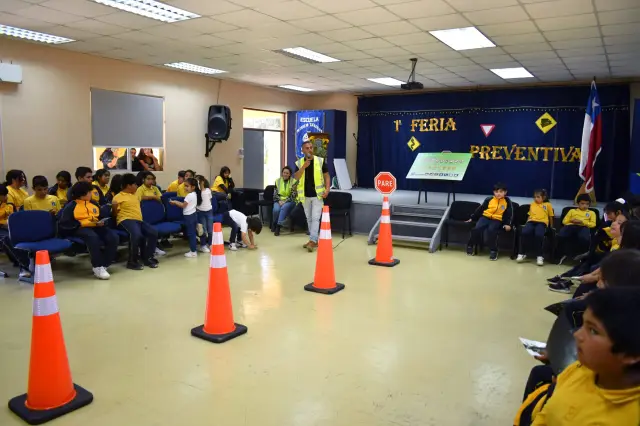 Estudiantes de la escuela Patricio Zeballos de Socos fueron favorecidos con talleres de educación vial.