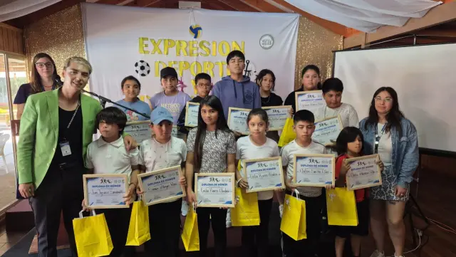 100 niños y niñas se benefician con el Proyecto «Expresión, Deporte y Adolescencia en Acción» en el Pueblo de Limarí