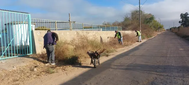 Delegación Municipal de Cerrillos de Tamaya realiza limpieza de espacios públicos en diversas localidades