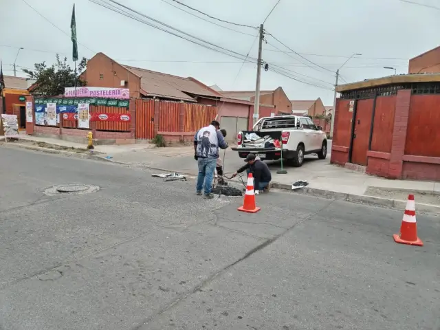 Municipalidad de Ovalle realiza reparación de baches en calles principales con técnica innovadora