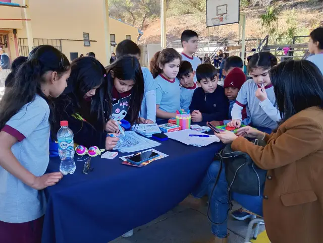 “Recreo Entretenido” CECOSF Los Copihues Realiza Actividades Preventivas para Mejorar la Calidad de Vida Escolar.