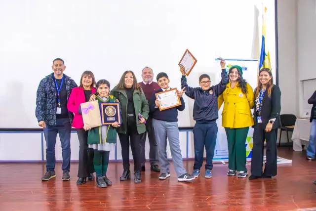 Estudiantes muestran sus habilidades narrativas en 2° Concurso de Creación Artística