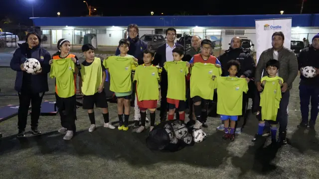 Municipio entregó implementación deportiva a la Escuela de Fútbol de la Asociación de Fútbol Amateur de Ovalle