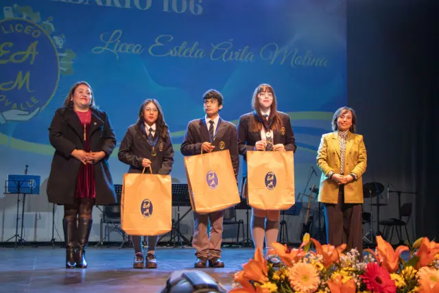 Liceo Estela Ávila festeja 106 años de trayectoria
