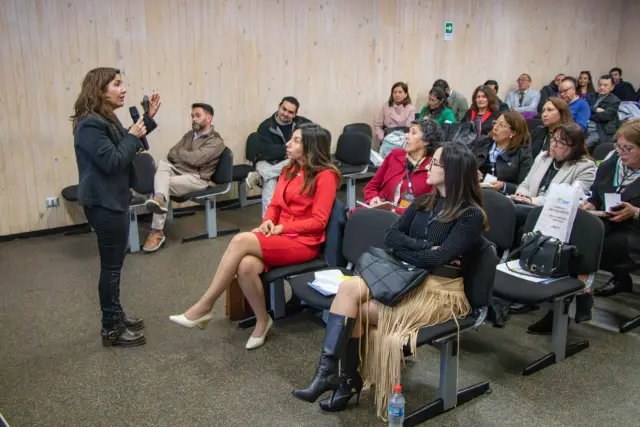 Directores de establecimientos públicos se capacitan en liderazgo y gestión educativa