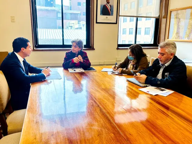 Alcalde de Ovalle se reunió con ministra de Obras Públicas para abordar escasez hídrica y pavimentación de caminos rurales