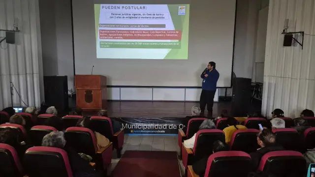 Dirigentes de Clubes de Adultos Mayores de Ovalle se capacitan para postular a fondos concursables municipales