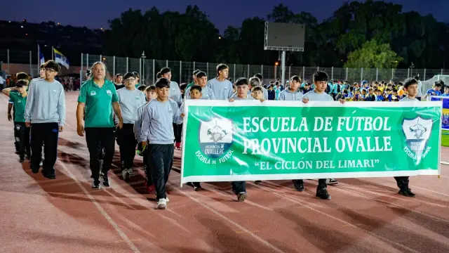 Ovalle se viste de gala con el inicio del XXXIV Torneo Internacional de Fútbol Infantil «Kico Rojas»