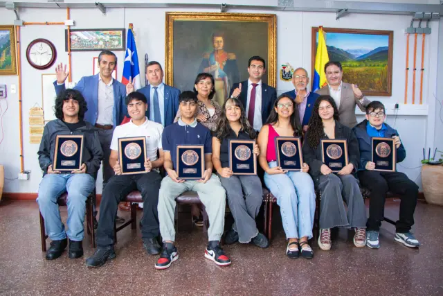 Municipio reconoce a los estudiantes que obtuvieron 1000 Puntos en PAES admisión 2026
